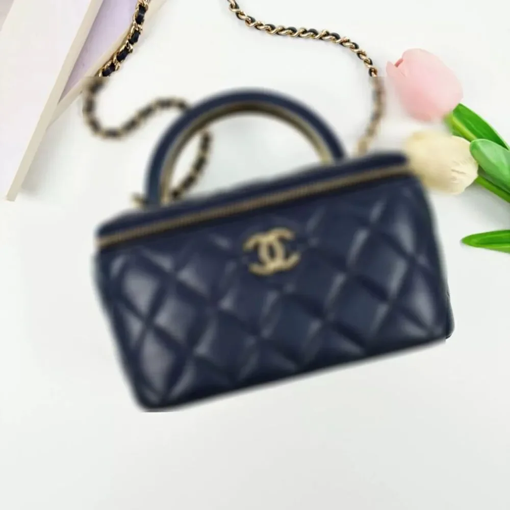 Chanel Women Pre-Loved Bag Very Good Condition